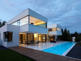 Casa familiar con piscina